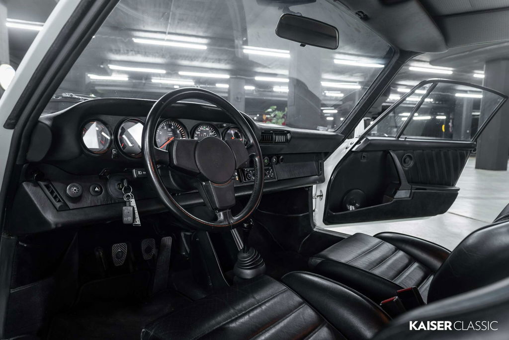 Porsche 911 Turbo 3.3