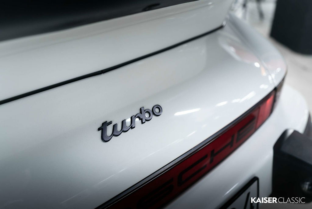 Porsche 911 Turbo 3.3
