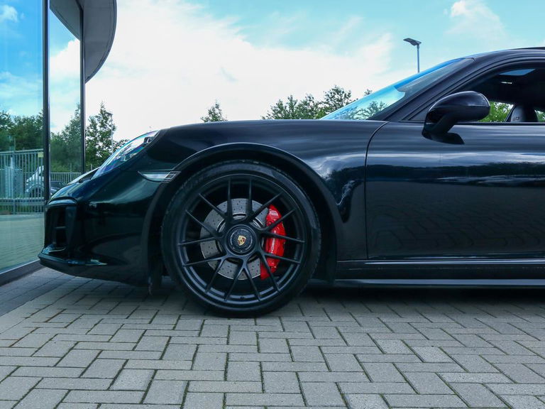 Porsche 991.2 Carrera 4 GTS