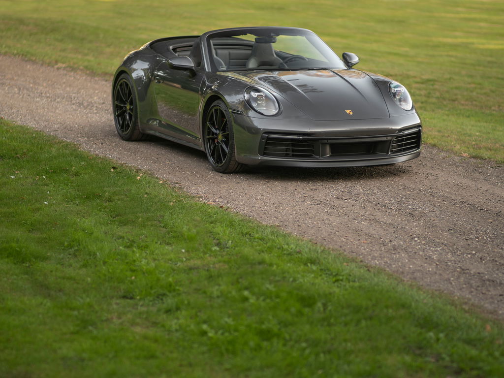 Porsche 992 Carrera 4S