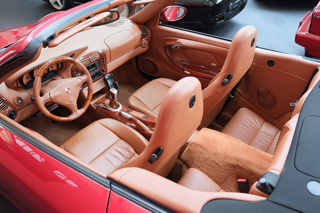 Porsche 996 Carrera 4