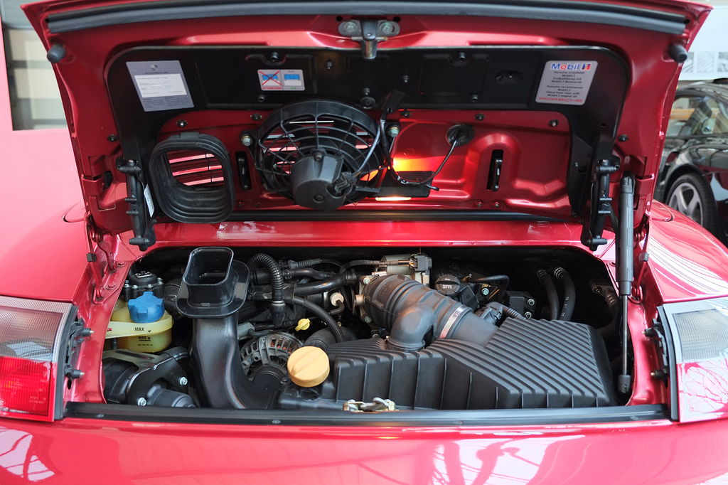 Porsche 996 Carrera 4