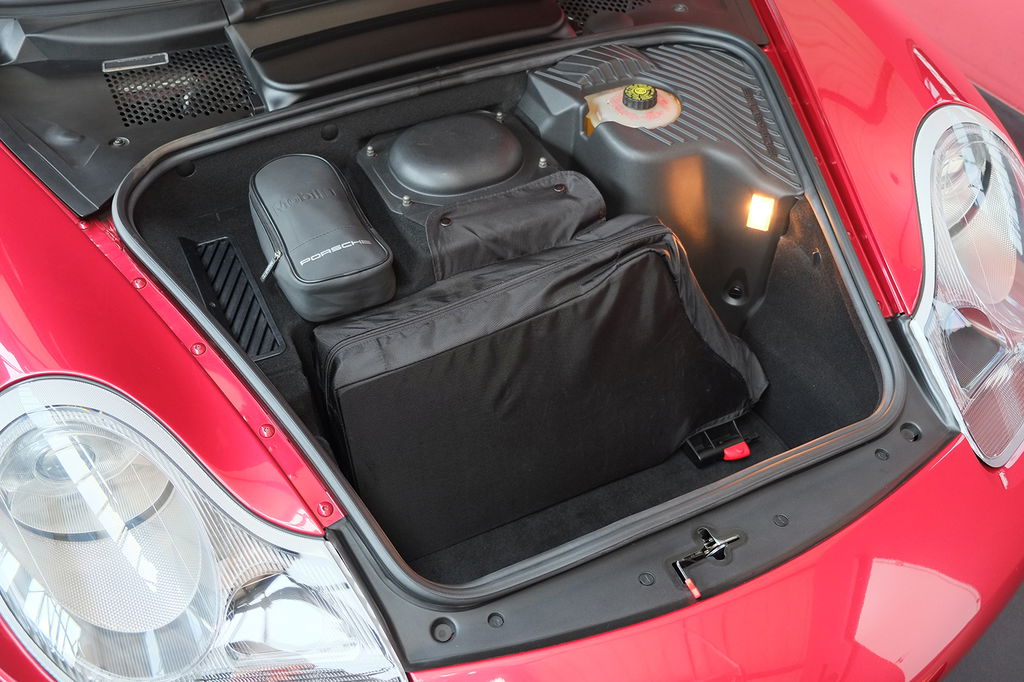 Porsche 996 Carrera 4