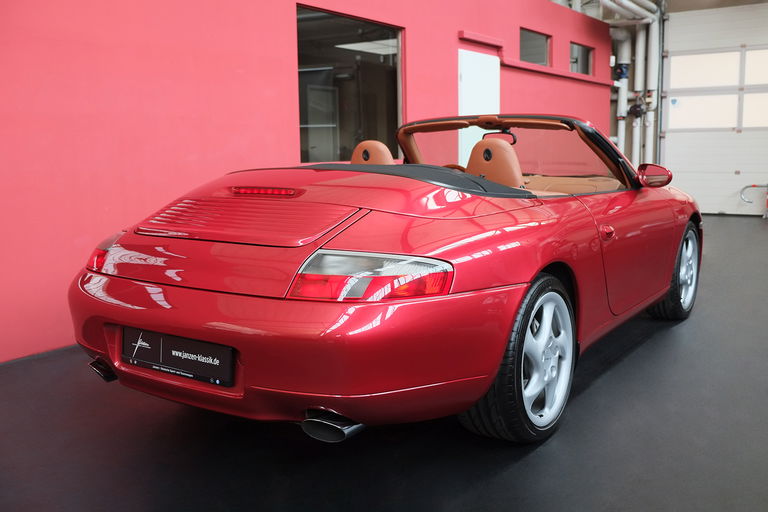 Porsche 996 Carrera 4