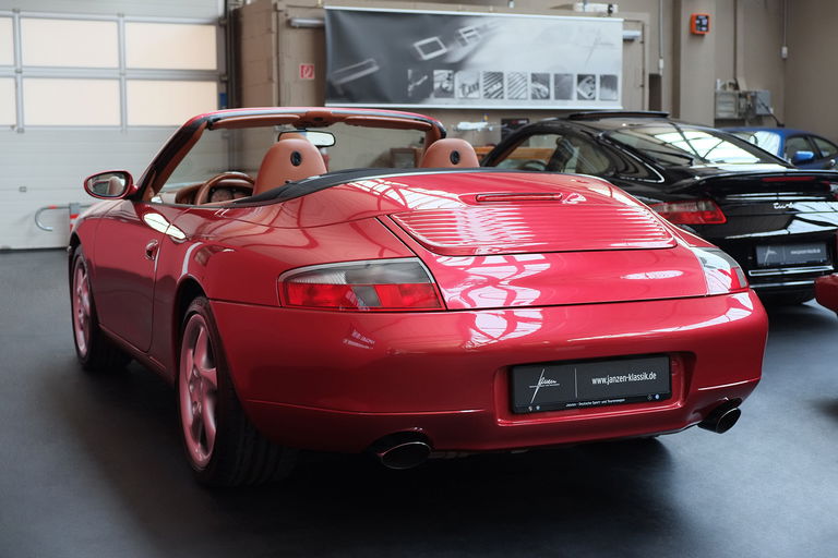 Porsche 996 Carrera 4