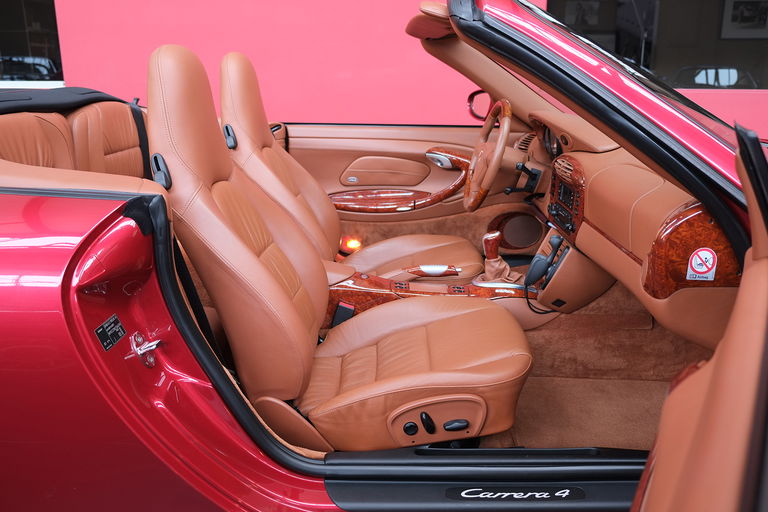 Porsche 996 Carrera 4