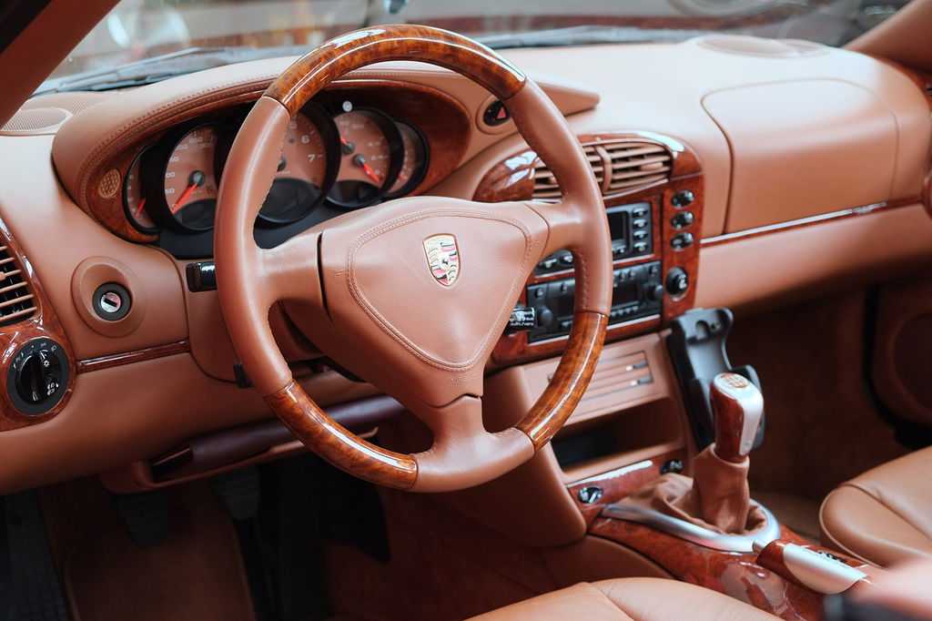 Porsche 996 Carrera 4