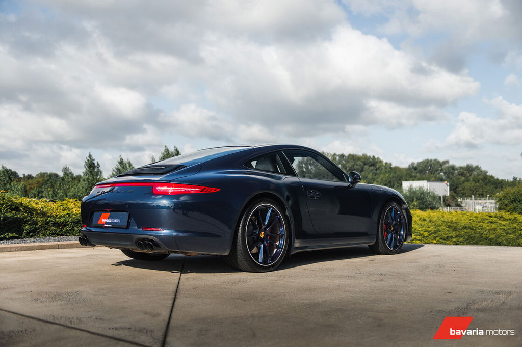 Porsche 991 Carrera 4 GTS