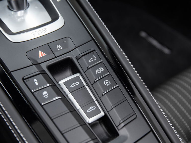 Porsche 718 Boxster T