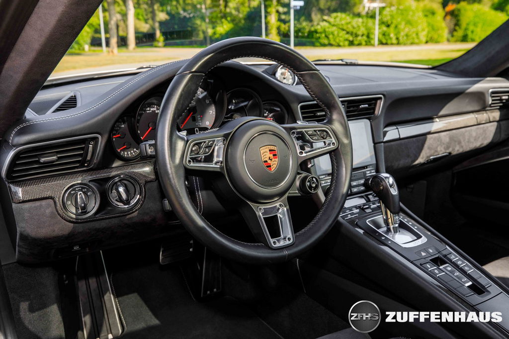 Porsche 991.2 Carrera 4 GTS