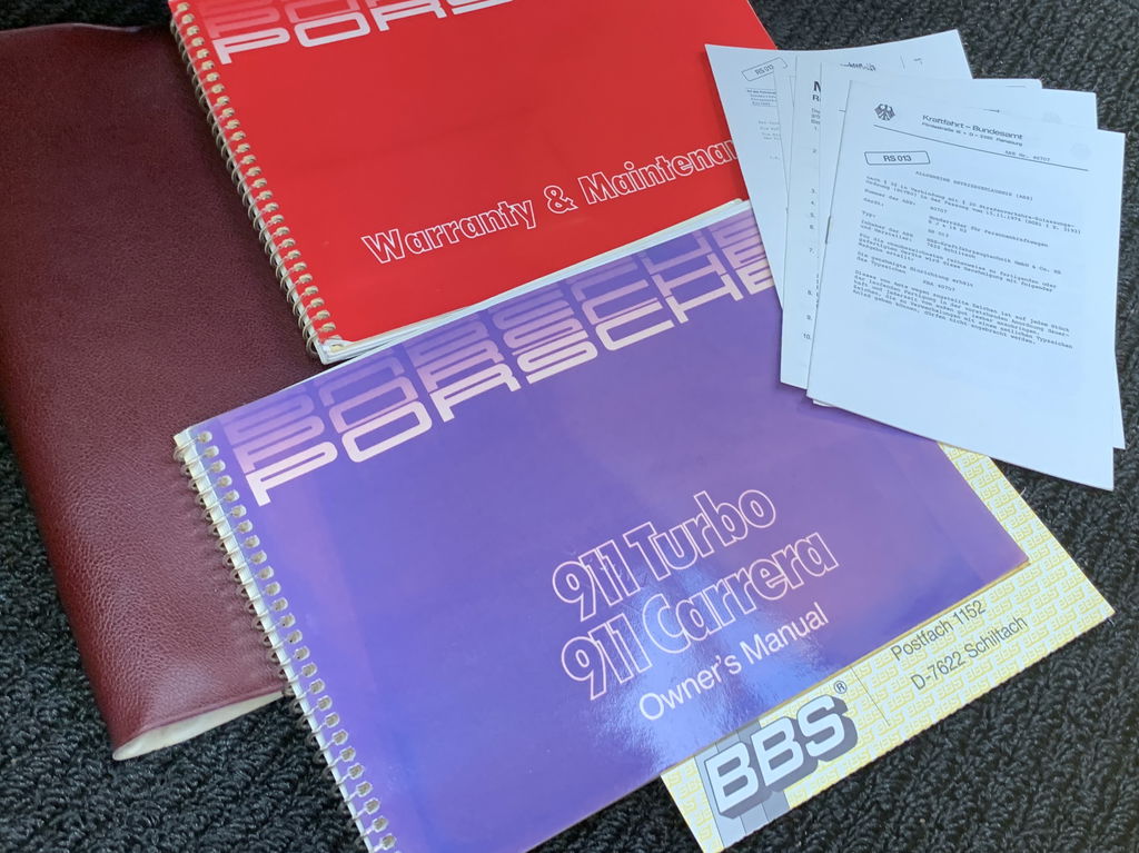 Porsche 911 Carrera 3.2