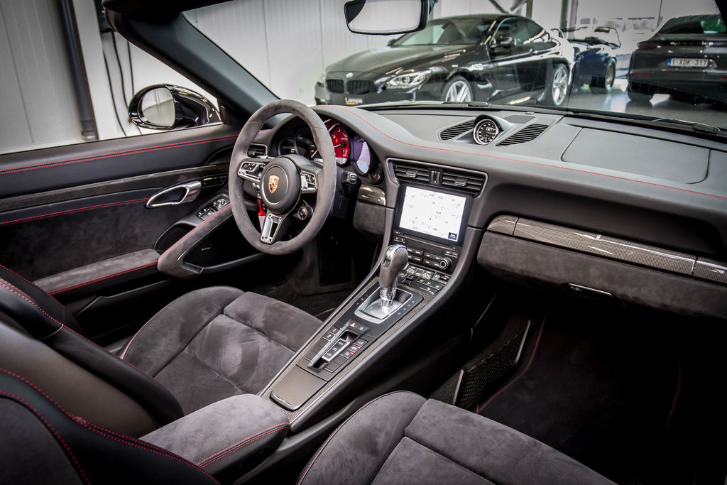 Porsche 991.2 Carrera GTS