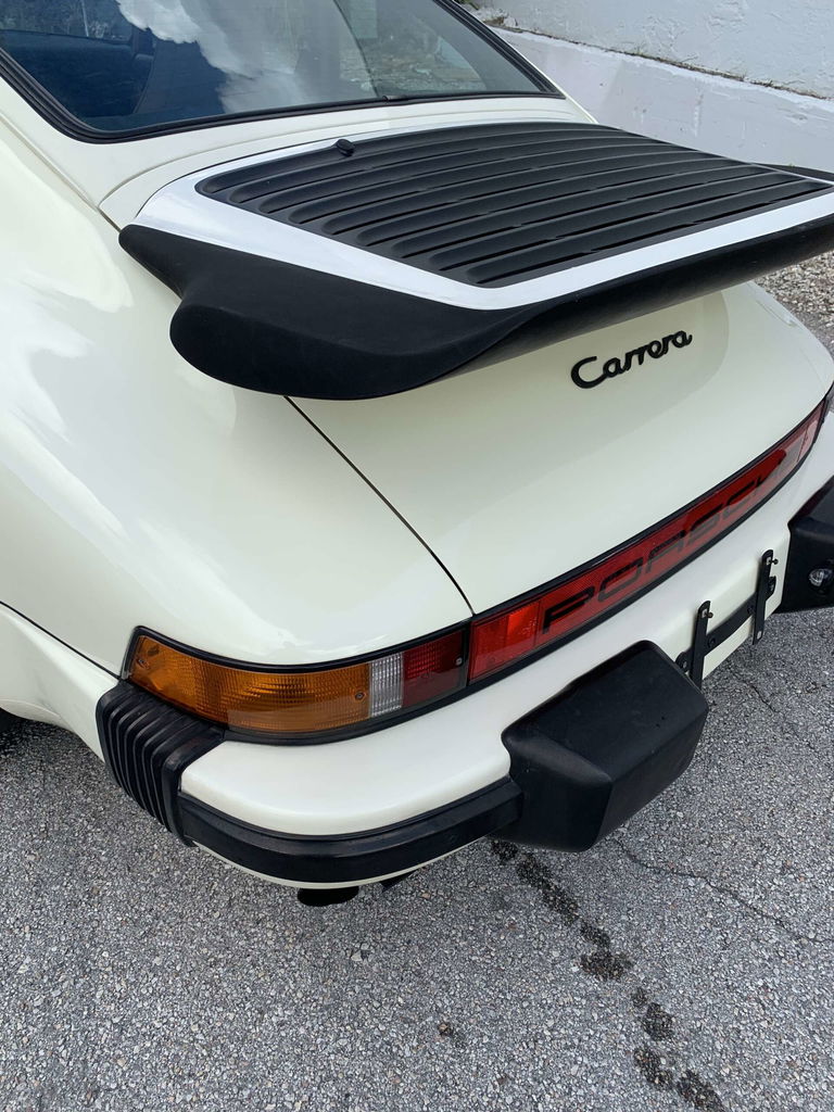Porsche 911 Carrera 3.2