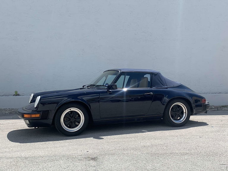 Porsche 911 Carrera 3.2