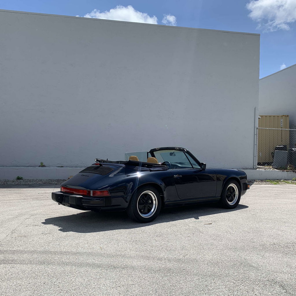 Porsche 911 Carrera 3.2