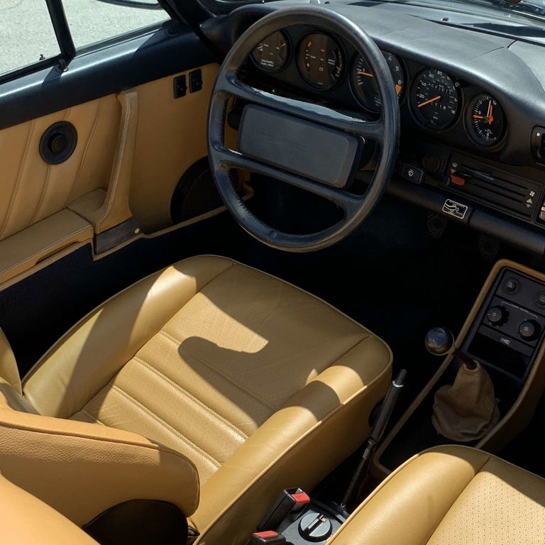 Porsche 911 Carrera 3.2