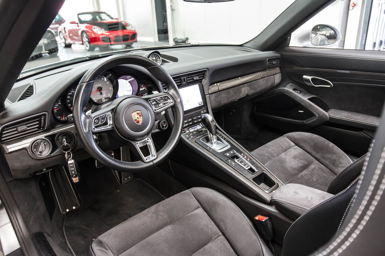 Porsche 991.2 Carrera GTS