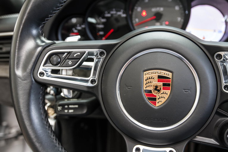 Porsche 991.2 Carrera GTS