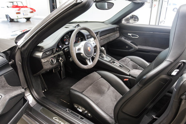 Porsche 991 Carrera GTS