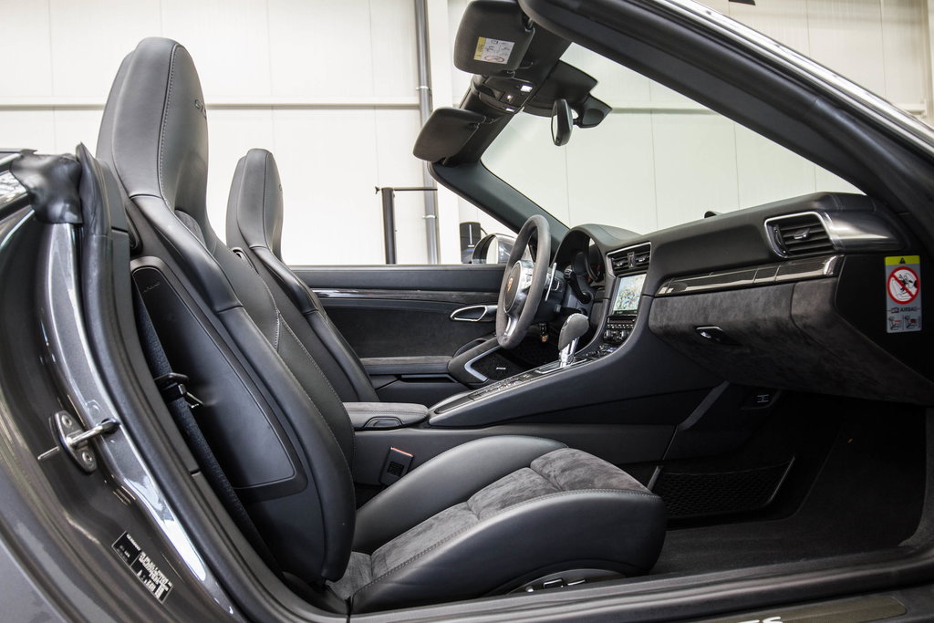 Porsche 991 Carrera GTS