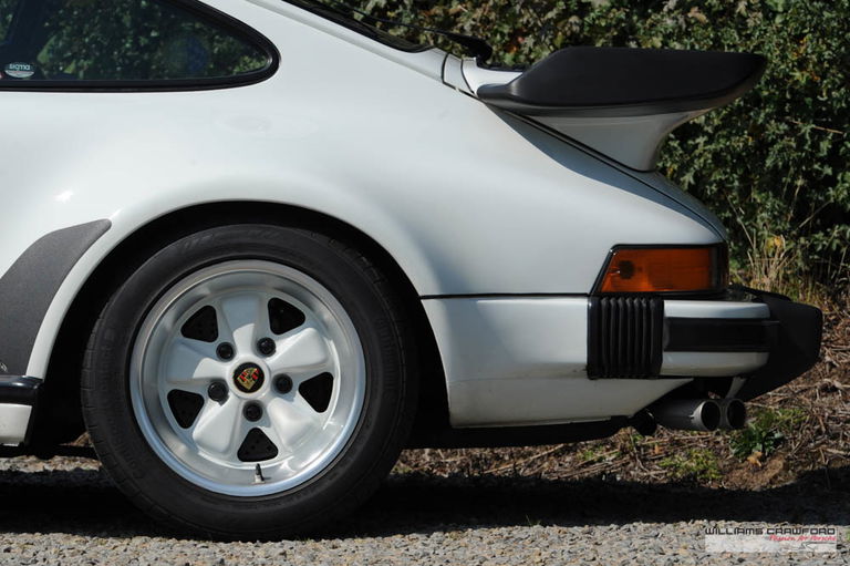 Porsche 911 Turbo 3.3