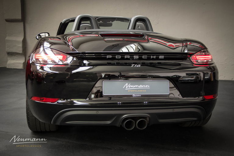 Porsche 718 Boxster S