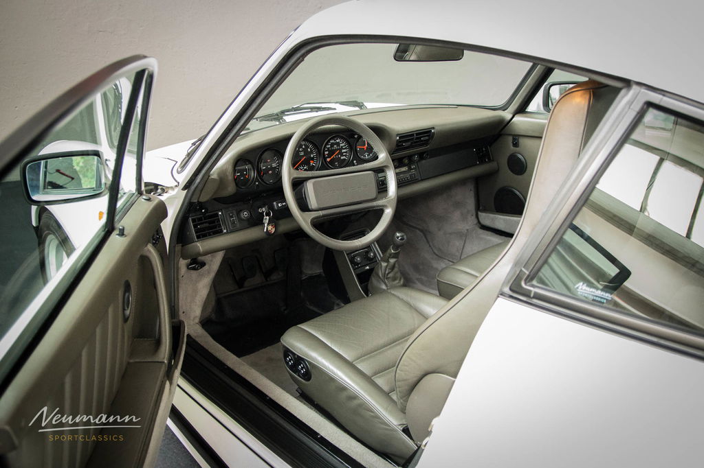 Porsche 911 Turbo 3.3