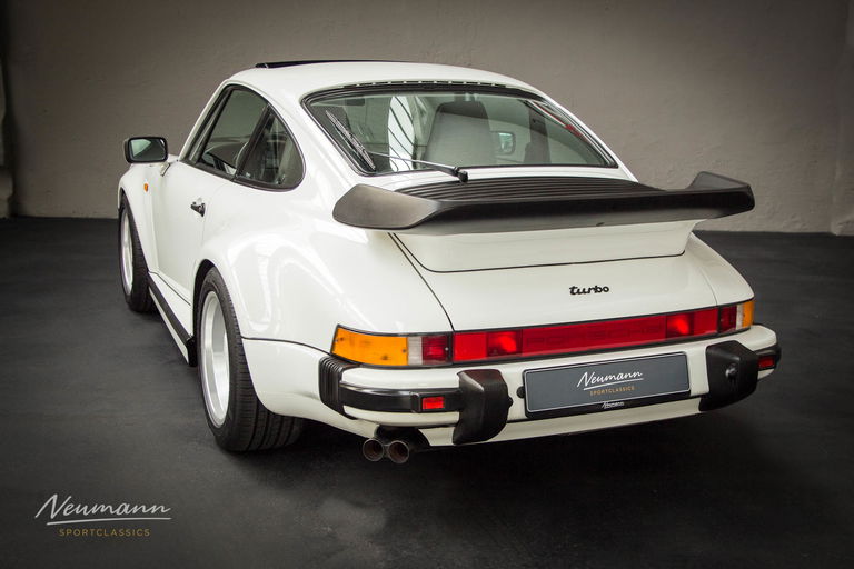 Porsche 911 Turbo 3.3