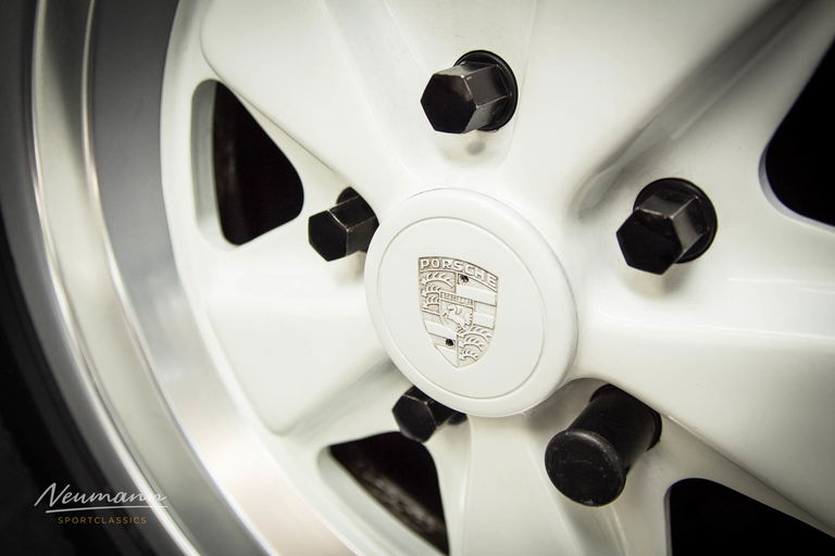 Porsche 911 Turbo 3.3