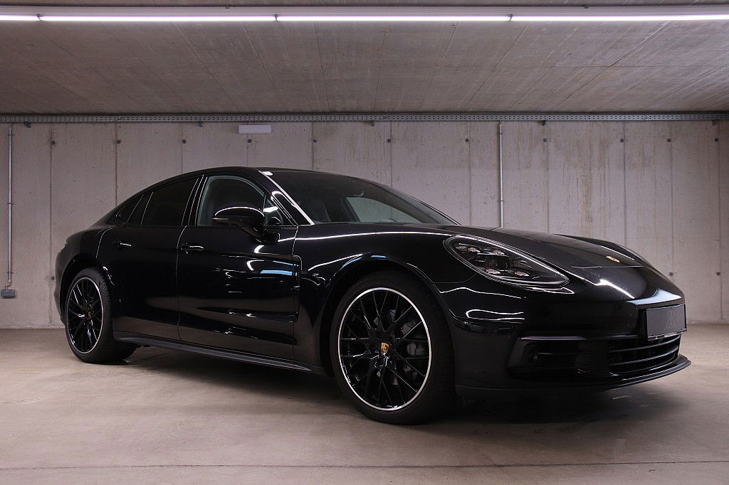 Porsche Panamera 4S