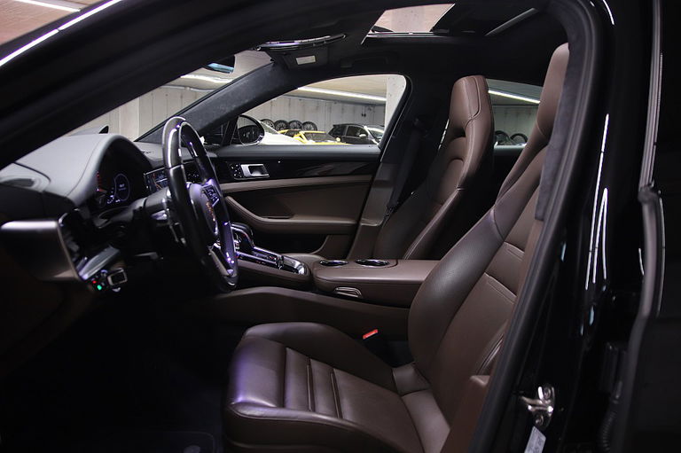 Porsche Panamera 4S