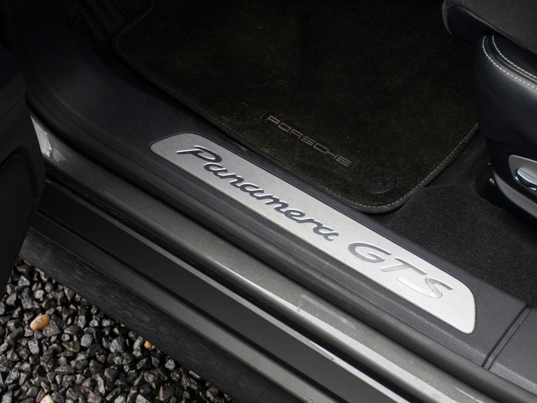Porsche Panamera GTS