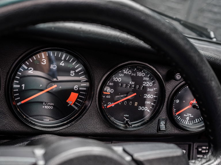 Porsche 911 Carrera 3.2