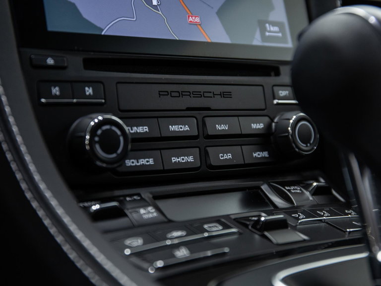 Porsche 718 Cayman T