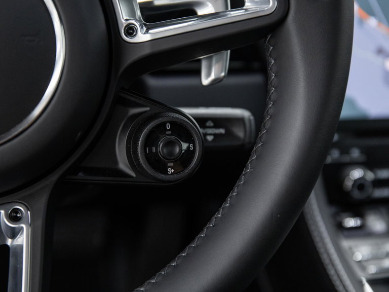 Porsche 718 Cayman T