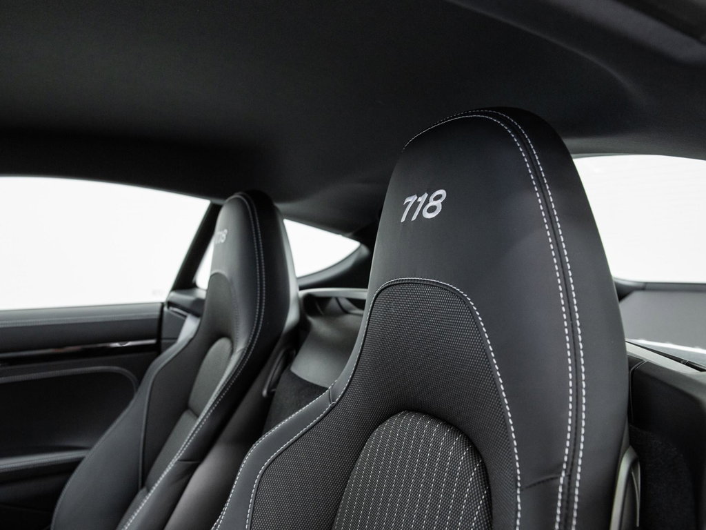 Porsche 718 Cayman T