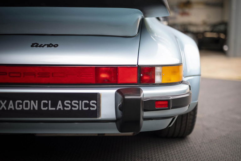 Porsche 911 Turbo 3.3