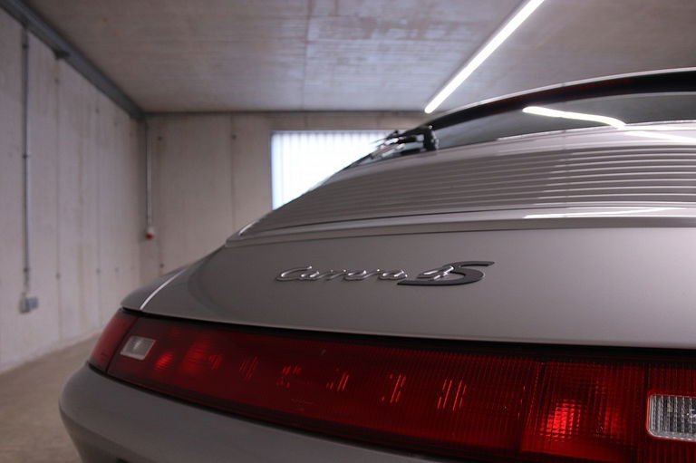 Porsche 993 Carrera 4S