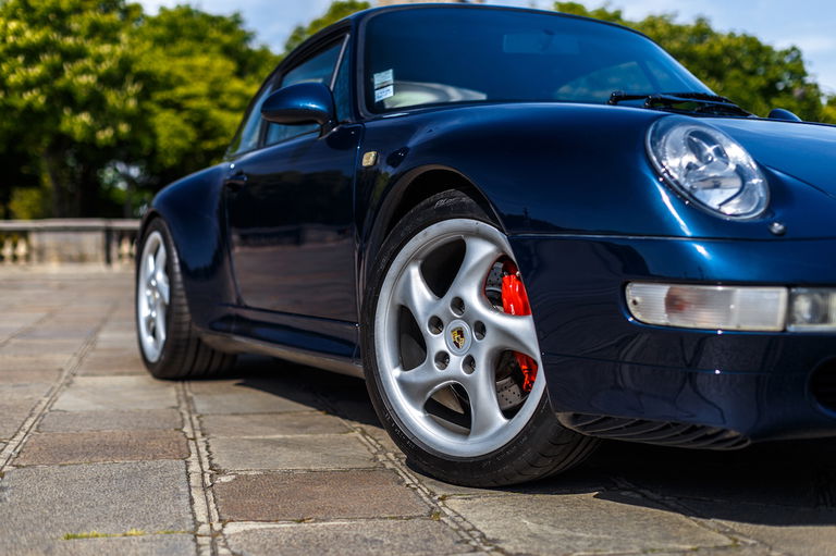 Porsche 993 Carrera 4S