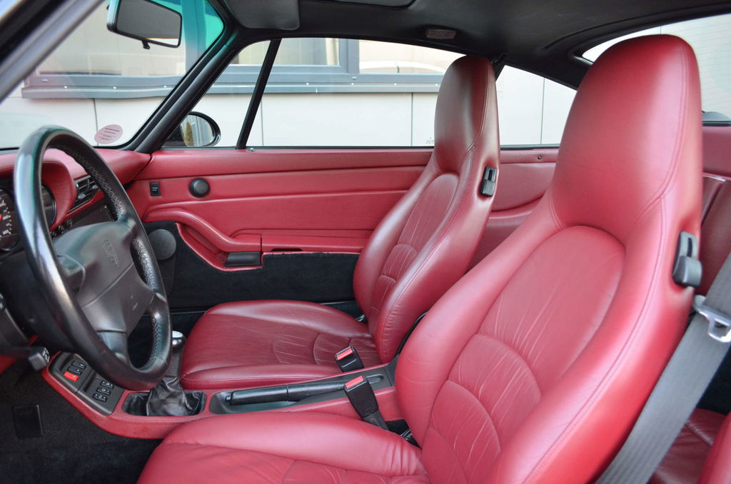 Porsche 993 Carrera 4S