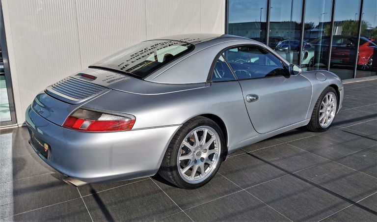 Porsche 996 Carrera 4