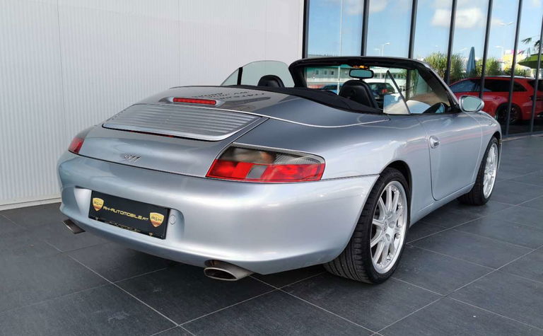 Porsche 996 Carrera 4