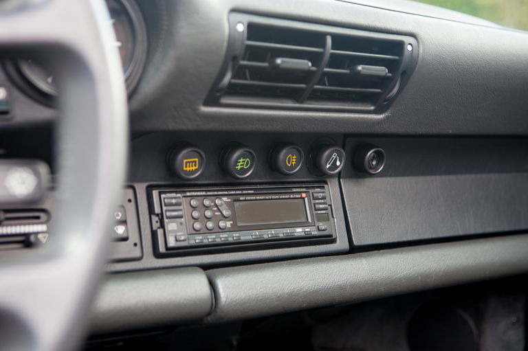 Porsche 964 Carrera 4