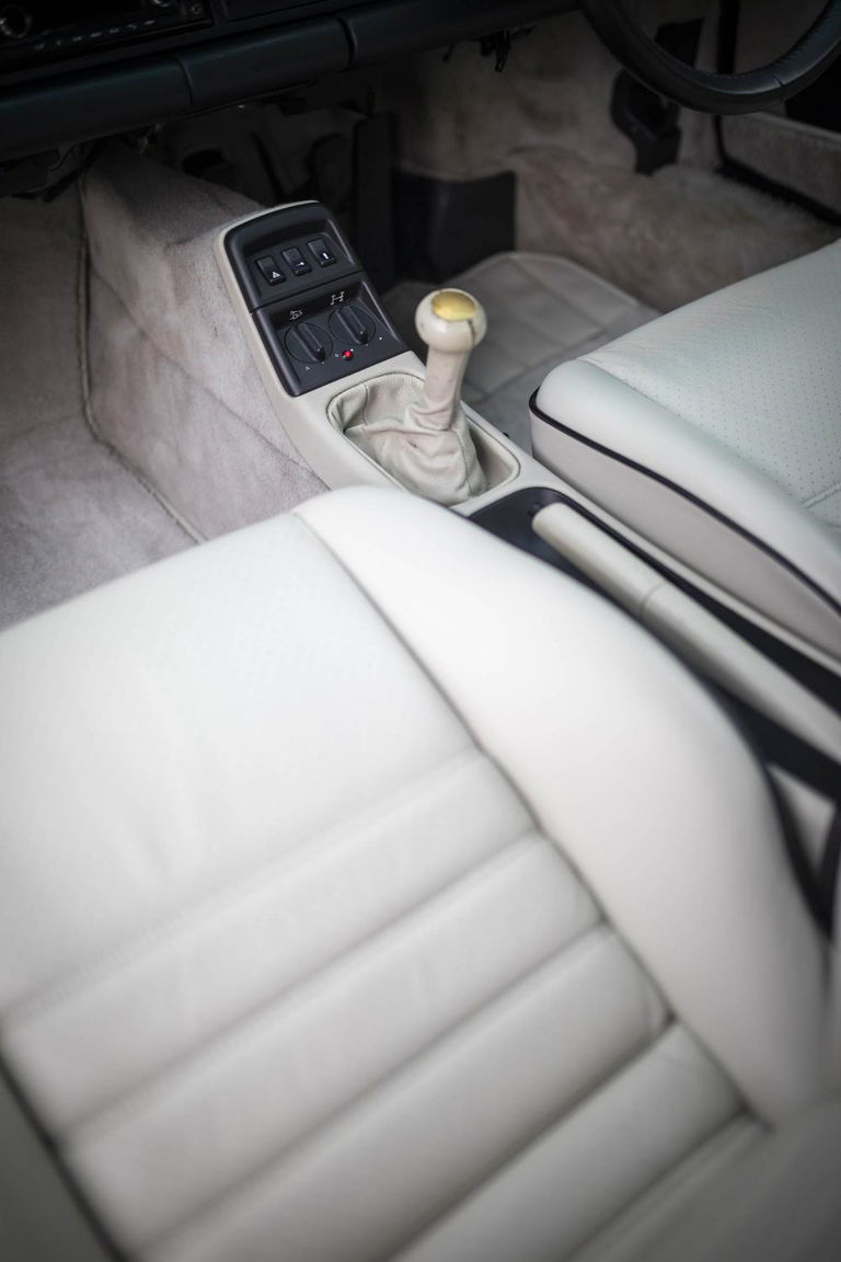 Porsche 964 Carrera 4