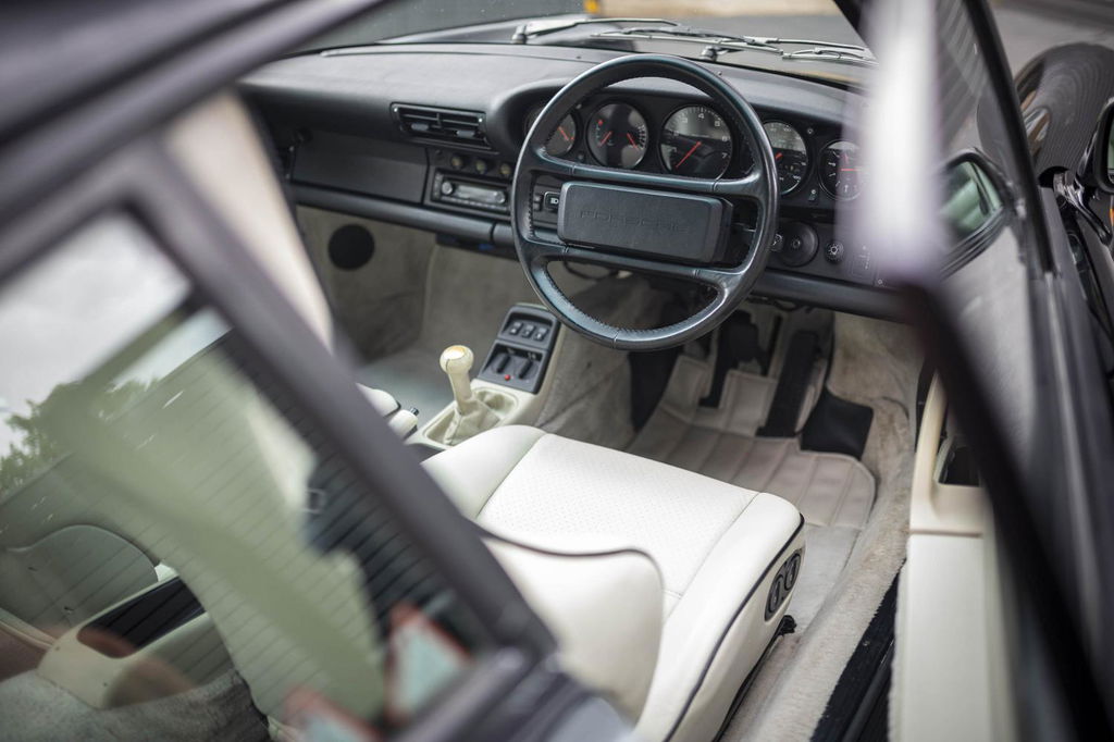 Porsche 964 Carrera 4