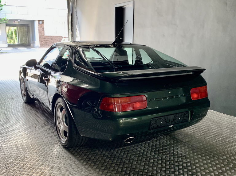 Porsche 968