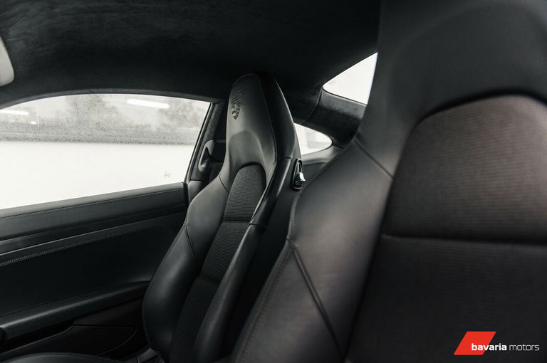 Porsche 991.2 GT3 Touring