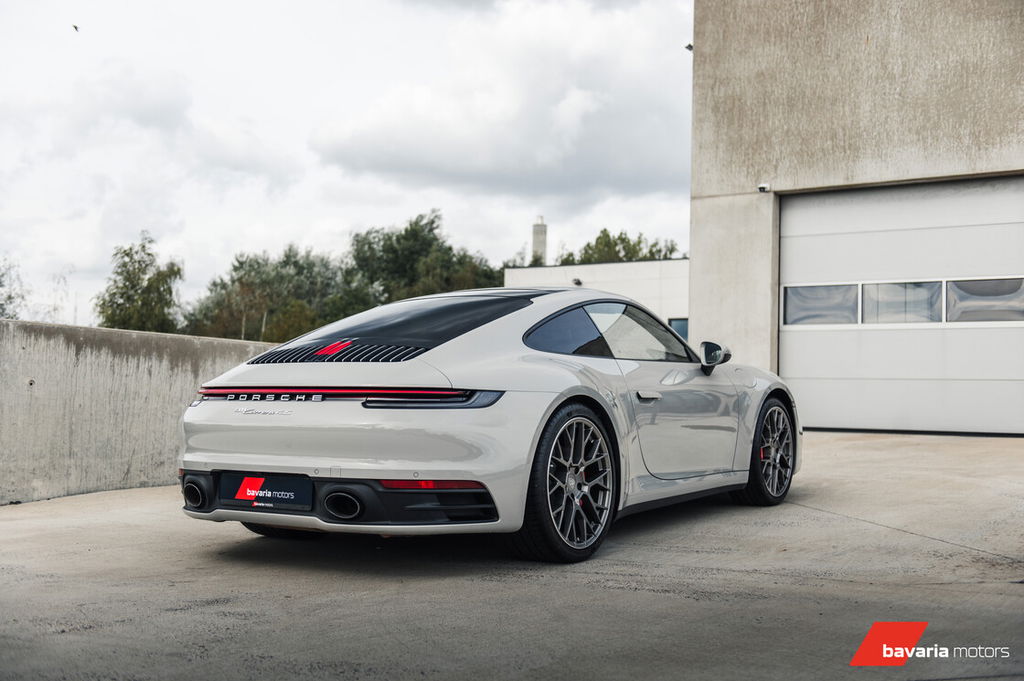 Porsche 992 Carrera 4S
