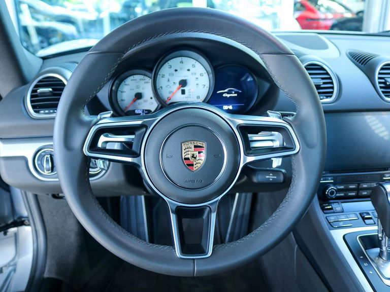 Porsche 718 Cayman