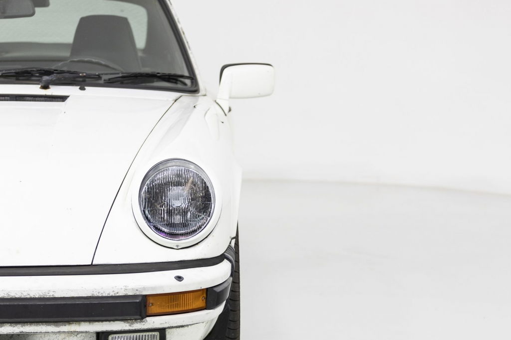 Porsche 911 Carrera 3.2 (US)